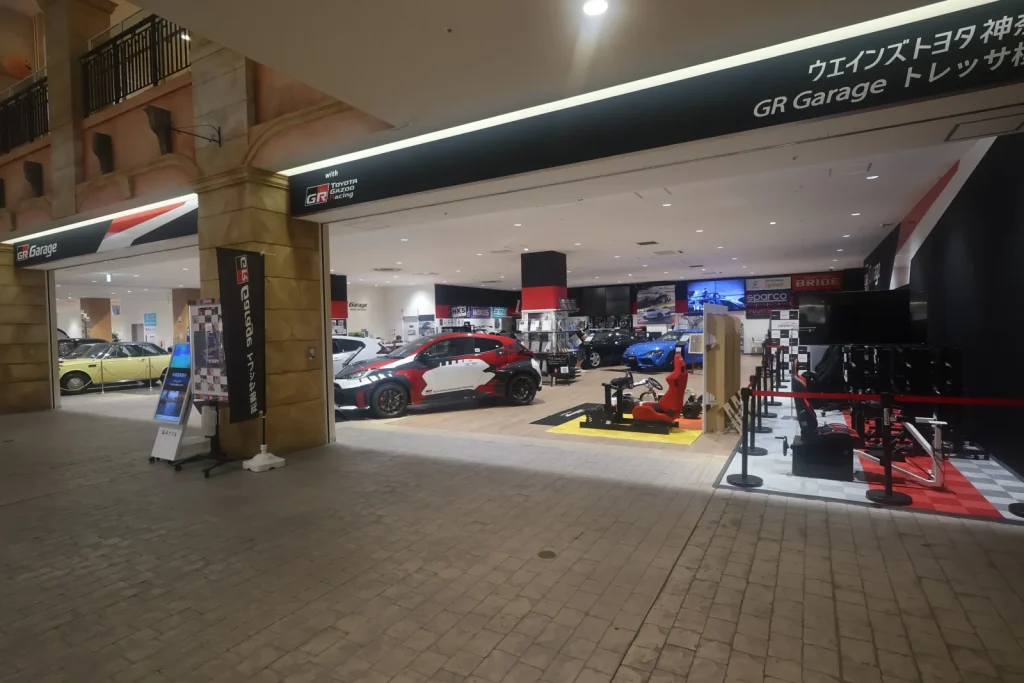 現地撮影：© Premium Cars Life（ウエインズトヨタ神奈川・トレッサ横浜オートモール）