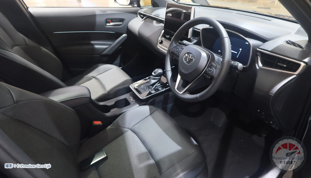 トヨタ カローラクロスHEV Zグレード現地撮影:© Premium Cars Life(ウエインズトヨタ神奈川・トレッサ横浜オートモール)