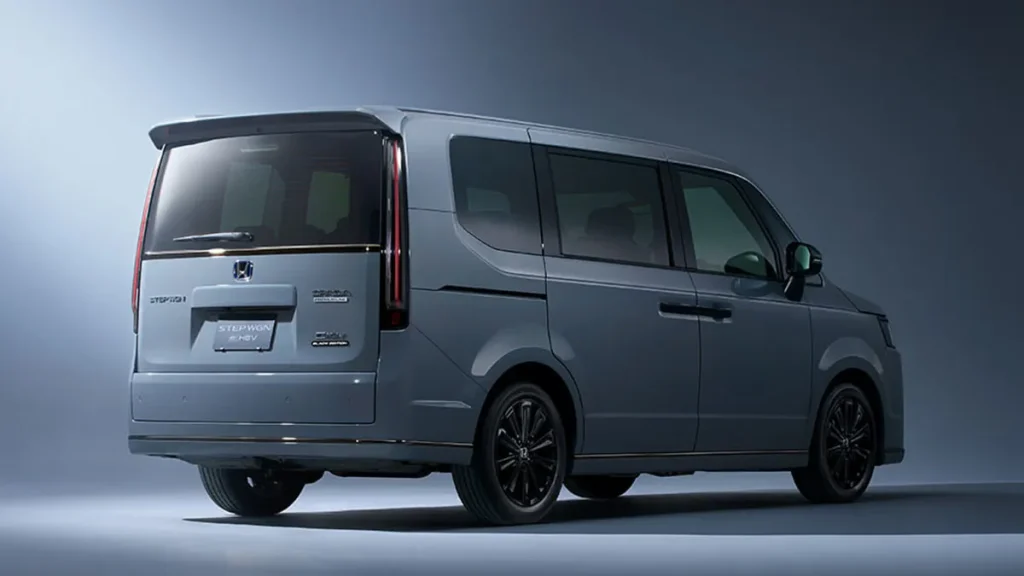 ステップワゴン スパーダ