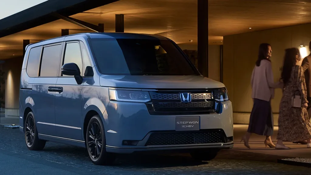 ステップワゴン スパーダ